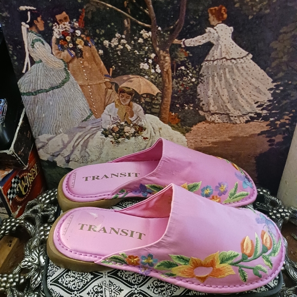 ๐นNew York Transit Very Pretty Quality Sandal. NEW!!, SANDALS NICE GIFT!!! ๐ - Picture 3 of 4